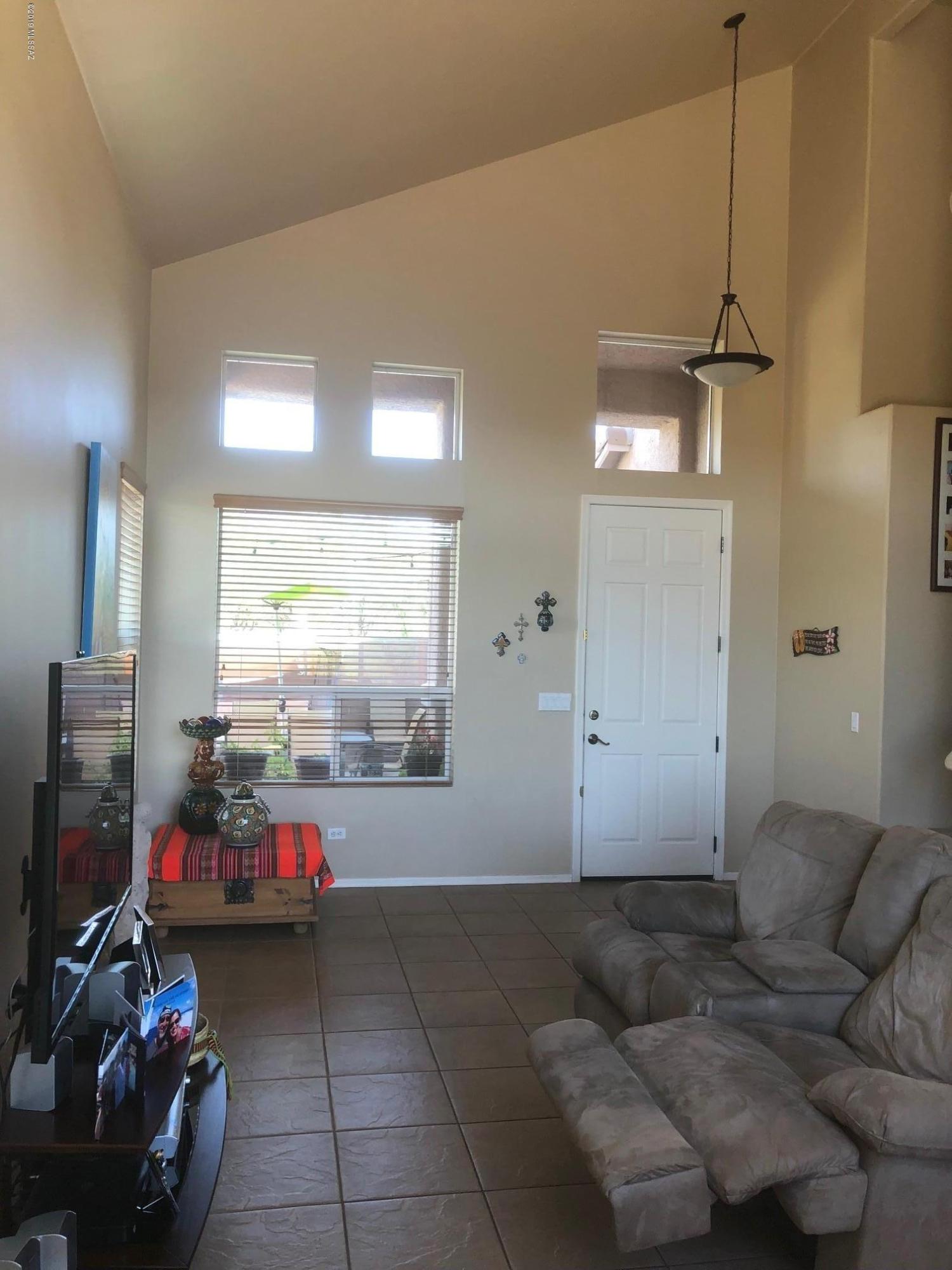 134 Alemania Court Rio Rico, AZ 85648 - Photo 5 of 13