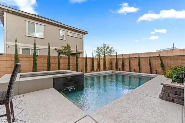 $695,000 | 664 Sostenuto Street, Henderson, NV 89011
