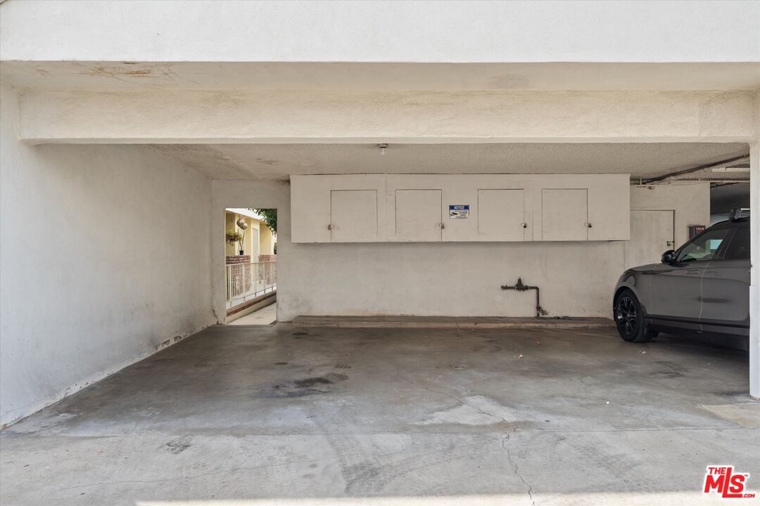 1327 Stanford Street, Unit 3 Santa Monica, CA 90404 - Photo 11 of 12