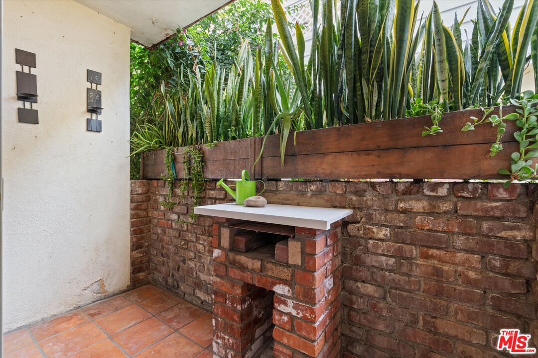 1327 Stanford Street, Unit 3 Santa Monica, CA 90404 - Photo 5 of 12