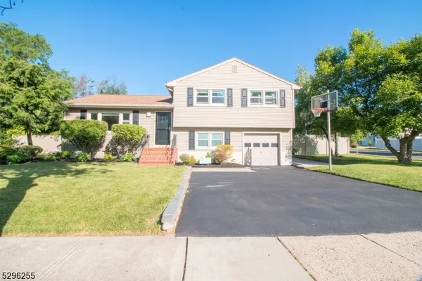 $4,950 | 2 Kemp Drive, Springfield, NJ 07081