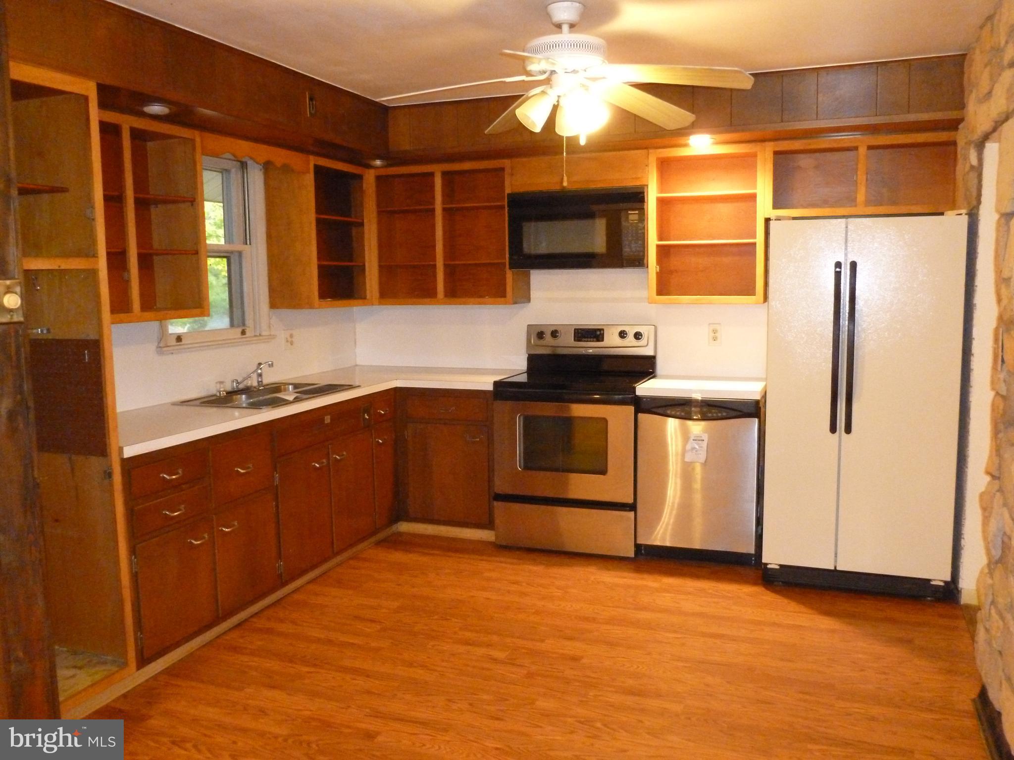 1370 Villa Road Lancaster, PA 17601 - Photo 7 of 27