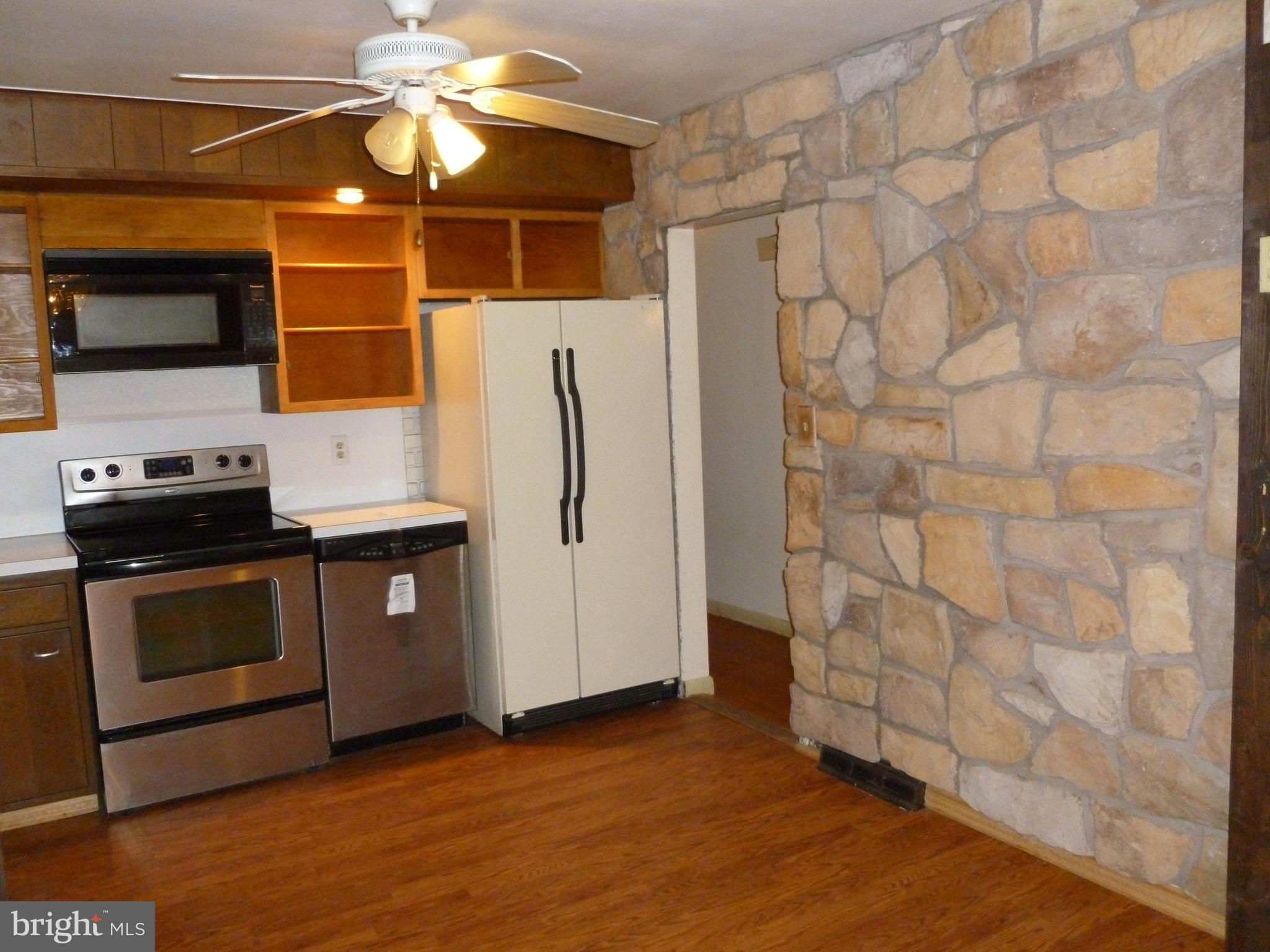 1370 Villa Road Lancaster, PA 17601 - Photo 8 of 27