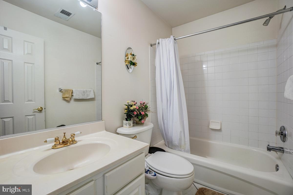 14201 Schaeffer Road Boyds, MD 20841 - Photo 33 of 49 Gallery Image 33