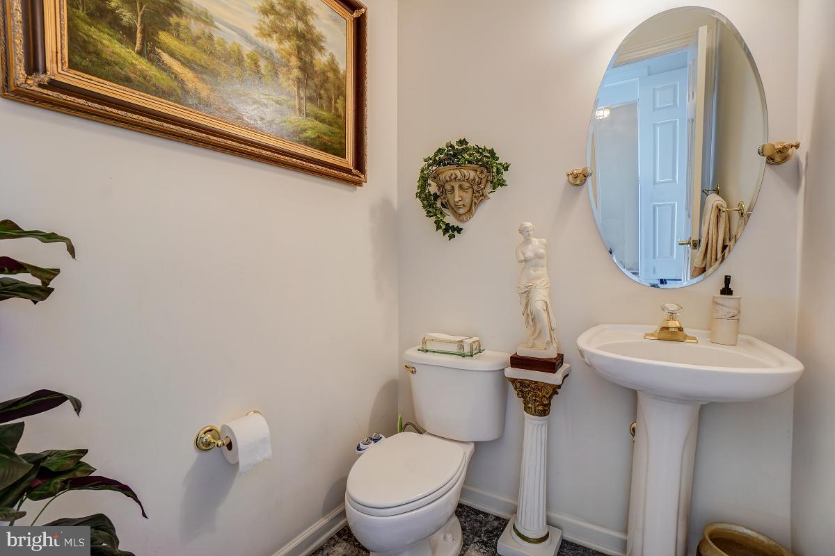14201 Schaeffer Road Boyds, MD 20841 - Photo 9 of 49 Gallery Image 9