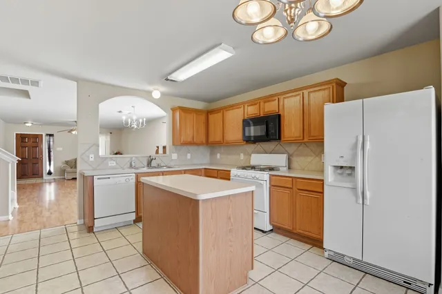 $299,000 | 20239 Evening Primrose Lane, Tomball, TX 77375