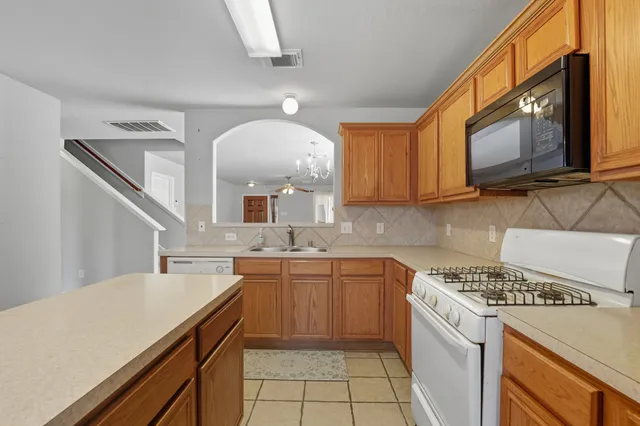 $299,000 | 20239 Evening Primrose Lane, Tomball, TX 77375