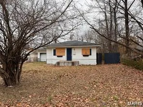 $10,000 | 5413 Nelson Avenue, East St. Louis, IL 62207