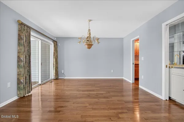 $939,900 | 3 South Collins Terrace, Saratoga Springs, NY 12866