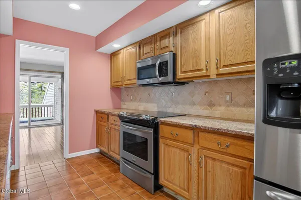 $939,900 | 3 South Collins Terrace, Saratoga Springs, NY 12866