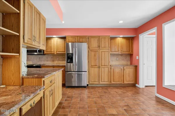 $939,900 | 3 South Collins Terrace, Saratoga Springs, NY 12866