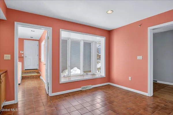 $939,900 | 3 South Collins Terrace, Saratoga Springs, NY 12866