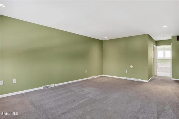 $939,900 | 3 South Collins Terrace, Saratoga Springs, NY 12866