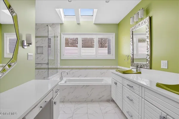 $939,900 | 3 South Collins Terrace, Saratoga Springs, NY 12866