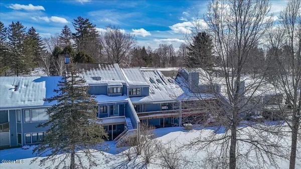 $939,900 | 3 South Collins Terrace, Saratoga Springs, NY 12866