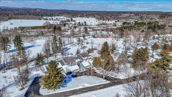 $939,900 | 3 South Collins Terrace, Saratoga Springs, NY 12866