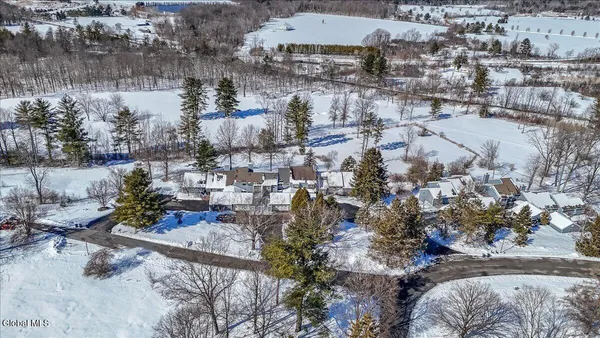 $939,900 | 3 South Collins Terrace, Saratoga Springs, NY 12866