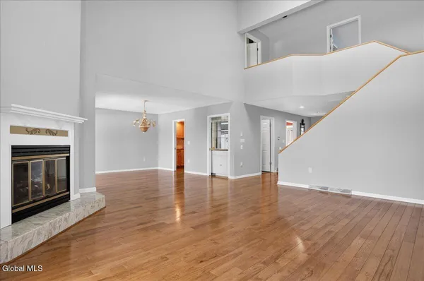 $939,900 | 3 South Collins Terrace, Saratoga Springs, NY 12866