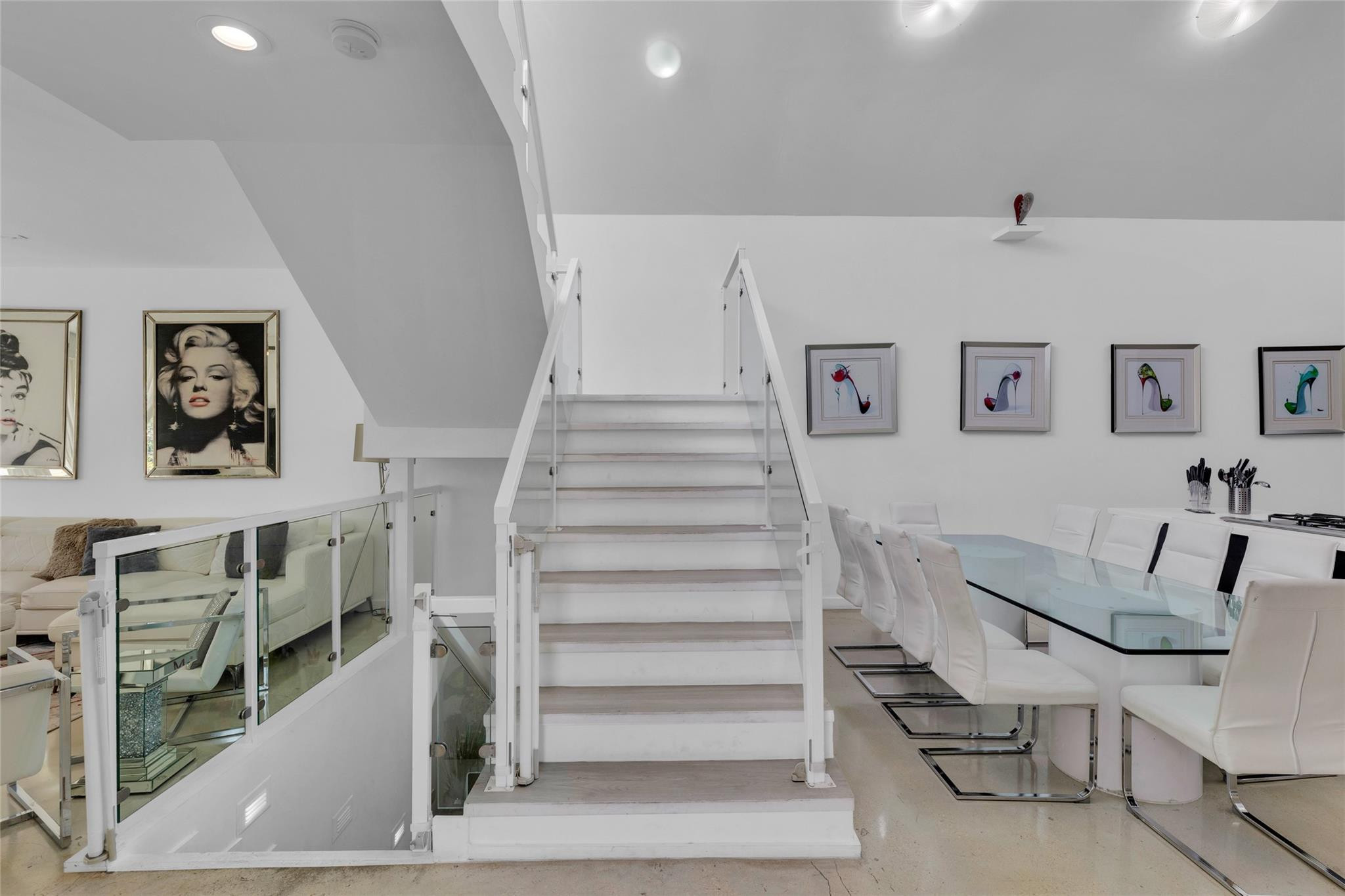303 Southwest 9th Street Fort Lauderdale, FL 33315 - Photo 7 of 49 a view of entryway and hall