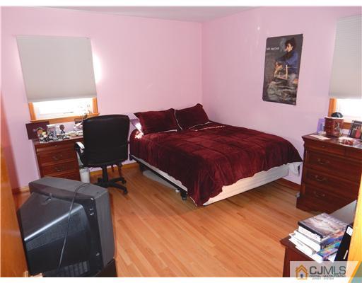 30 Maiden Way Colonia, NJ 07067 - Photo 14 of 20 Gallery Image 14