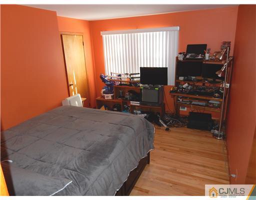 30 Maiden Way Colonia, NJ 07067 - Photo 16 of 20 Gallery Image 16
