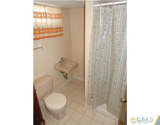 30 Maiden Way Colonia, NJ 07067 - Photo 19 of 20 Gallery Image 19