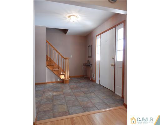 30 Maiden Way Colonia, NJ 07067 - Photo 10 of 20 Gallery Image 10