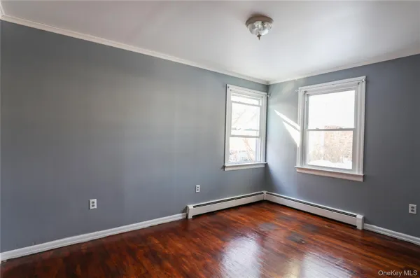 $1,950 | 156 Lampman Avenue, Unit 1, Port Ewen, NY 12466