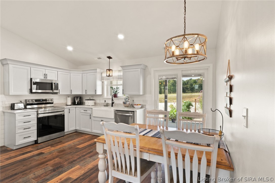 7655 Navilleton Road Floyds Knobs, IN 47119 - Photo 27 of 63 Gallery Image 27