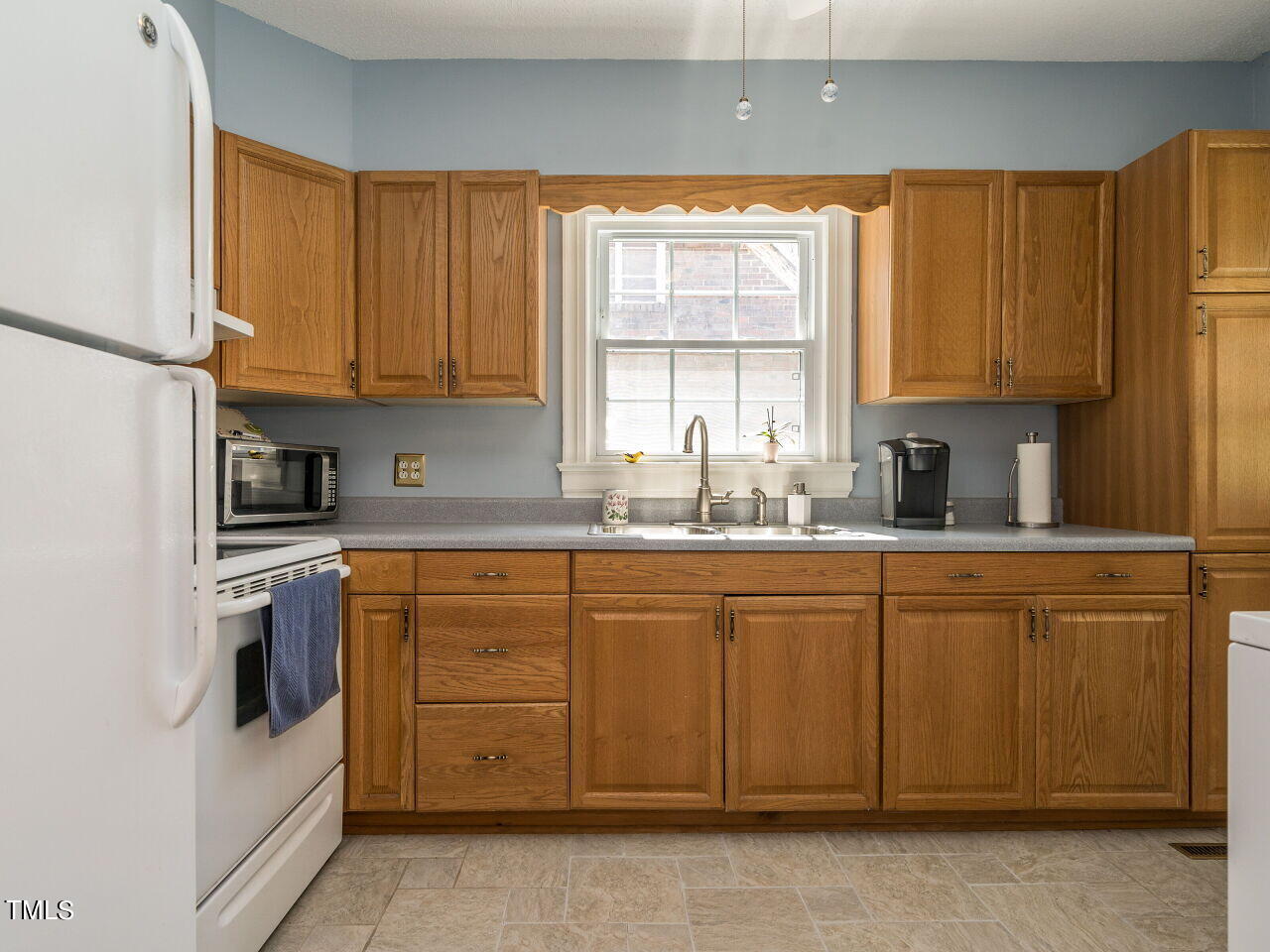 2603 North Roxboro Street Durham, NC 27704 - Photo 7 of 23 010-1280x960-kitchen