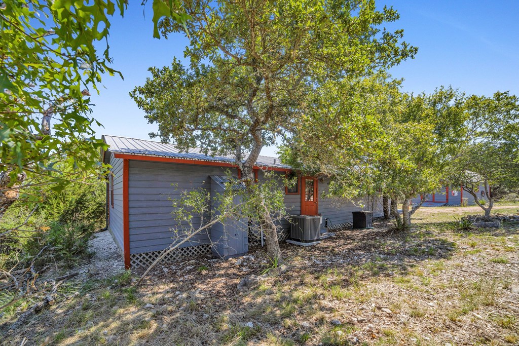 117 Ancient Coast Road Fredericksburg, TX 78624 - Photo 2 of 24
