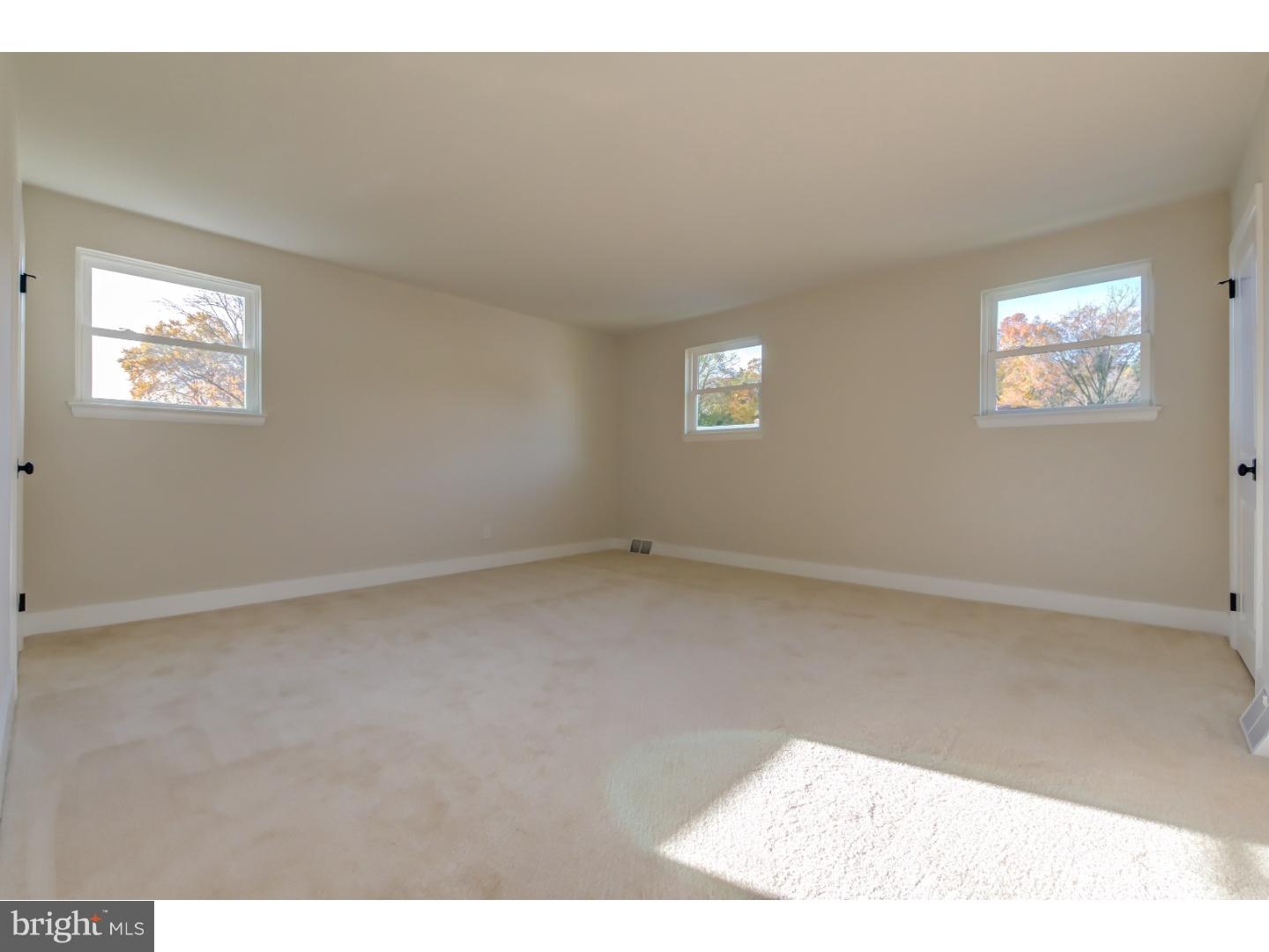 117 Lewis Road Havertown, PA 19083 - Photo 17 of 25