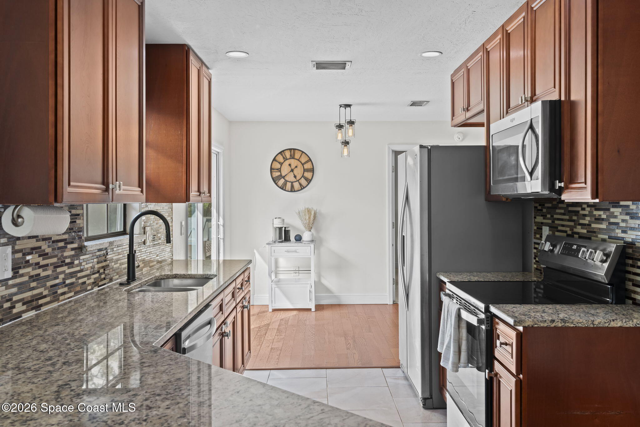 408 Crystal Mist Road Northwest Palm Bay, FL 32907 - Photo 13 of 31 12-web-or-mls-CRYSTAL.117