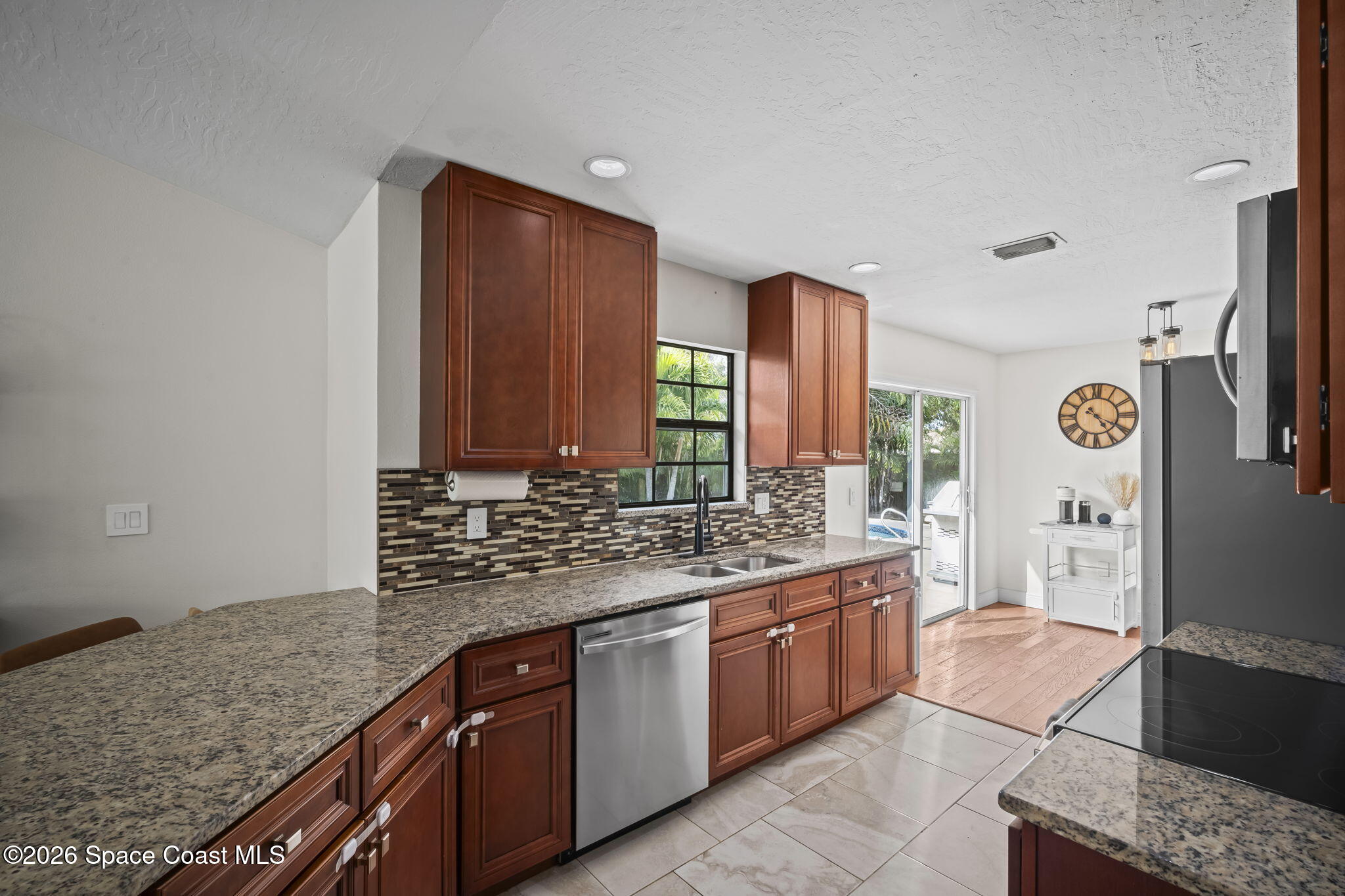 408 Crystal Mist Road Northwest Palm Bay, FL 32907 - Photo 16 of 31 15-web-or-mls-CRYSTAL.57