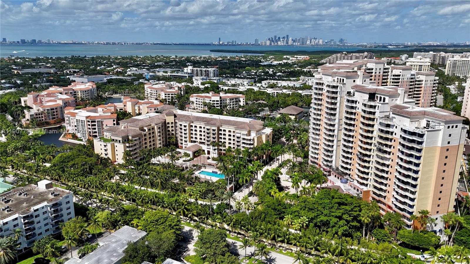 789 Crandon Boulevard, Unit 1005 Key Biscayne, FL 33149 - Photo 29 of 60 an aerial view of multiple house