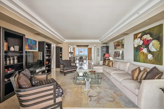 $3,100,000 | 789 Crandon Boulevard, Unit 1005, Key Biscayne, FL 33149