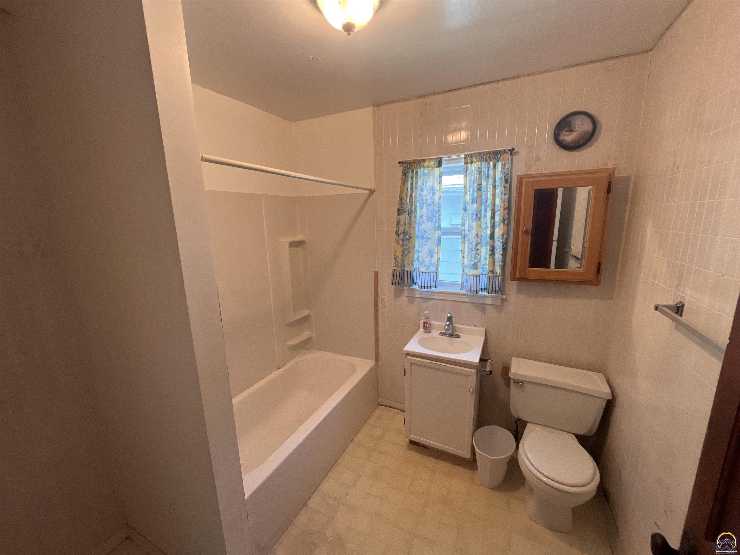 225 Lime Street Topeka, KS 66607 - Photo 4 of 7