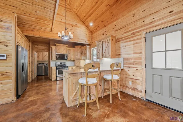 $469,900 | 10440 Matherne Pl Drive, Denham Springs, LA 70726