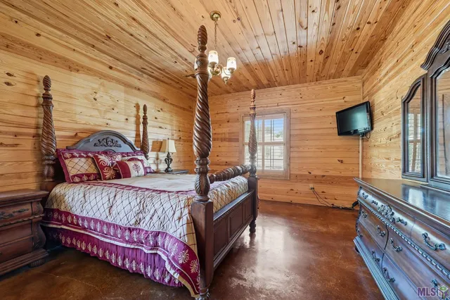 $469,900 | 10440 Matherne Pl Drive, Denham Springs, LA 70726