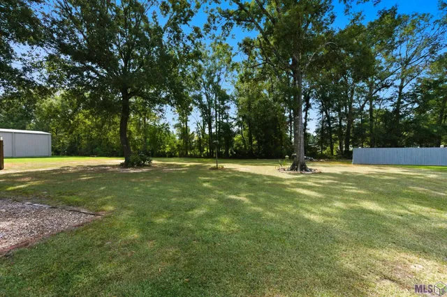 $469,900 | 10440 Matherne Pl Drive, Denham Springs, LA 70726