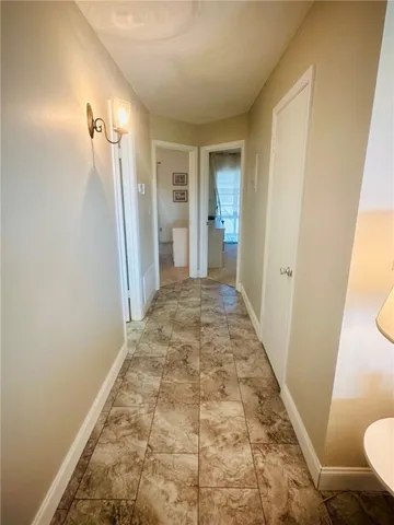 $1,600 | 8 Vista Palm Lane, Unit 202, Vero Beach, FL 32962