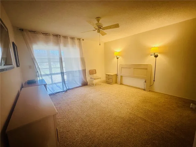 $1,600 | 8 Vista Palm Lane, Unit 202, Vero Beach, FL 32962