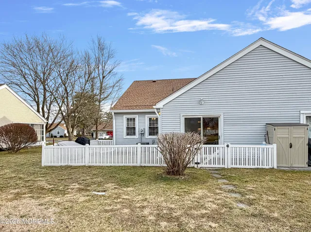 $335,000 | 161 A Parkway Drive, Unit A, Freehold, NJ 07728