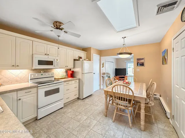 $335,000 | 161 A Parkway Drive, Unit A, Freehold, NJ 07728