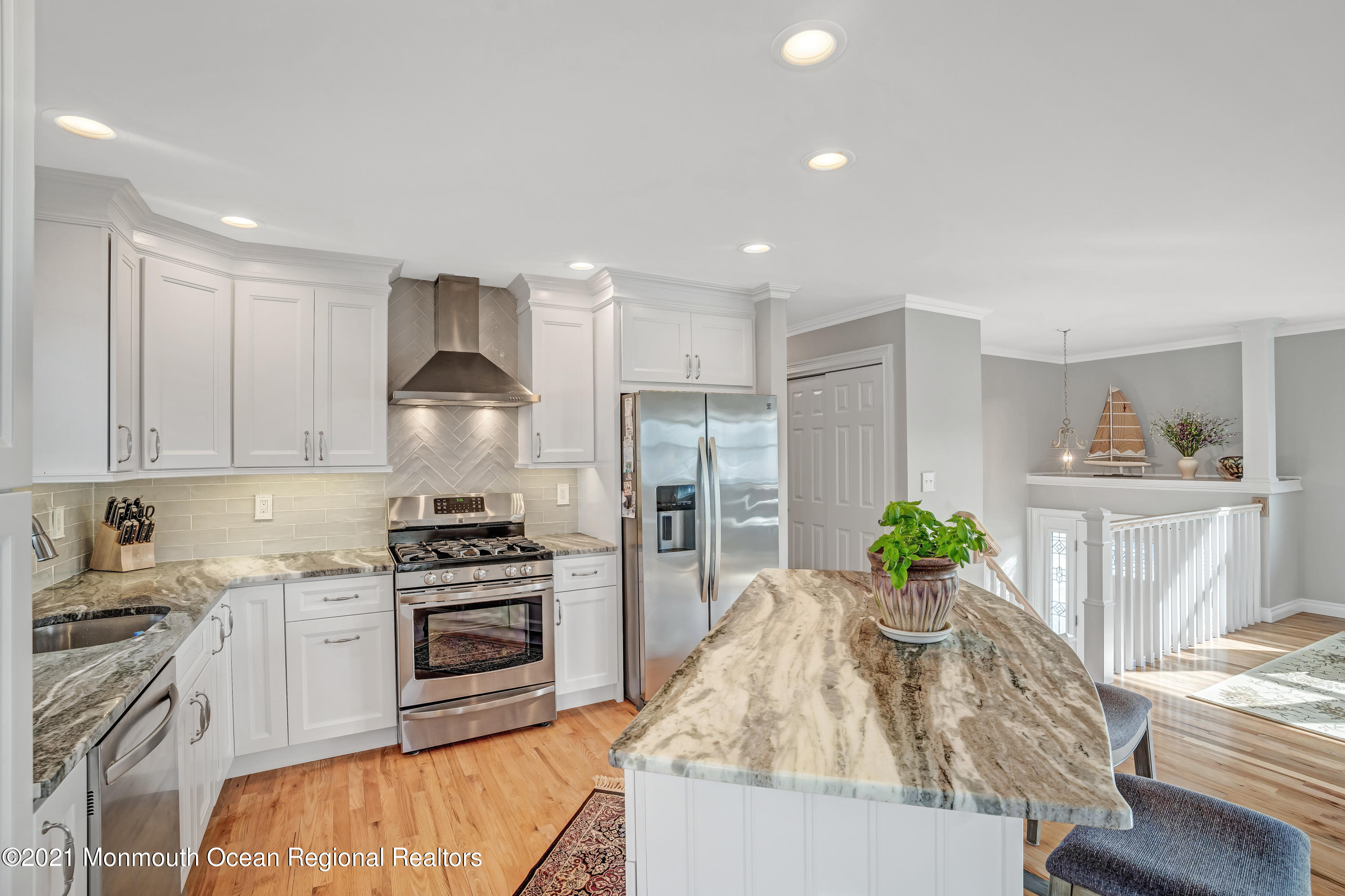 118 Valley Road Neptune Township, NJ 07753 - Photo 2 of 53 DSC02850