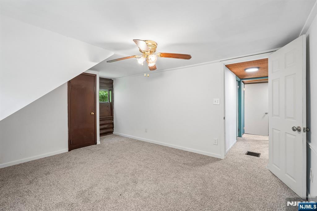 52 North Road Wayne, NJ 07470 - Photo 20 of 33