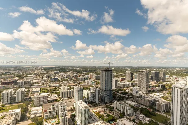 a close up view of a washer and dryer