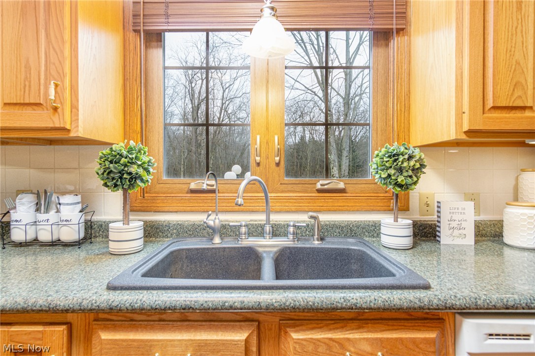 3215 Pothour Wheeler Road Hubbard, OH 44425 - Photo 14 of 35 Gallery Image 14