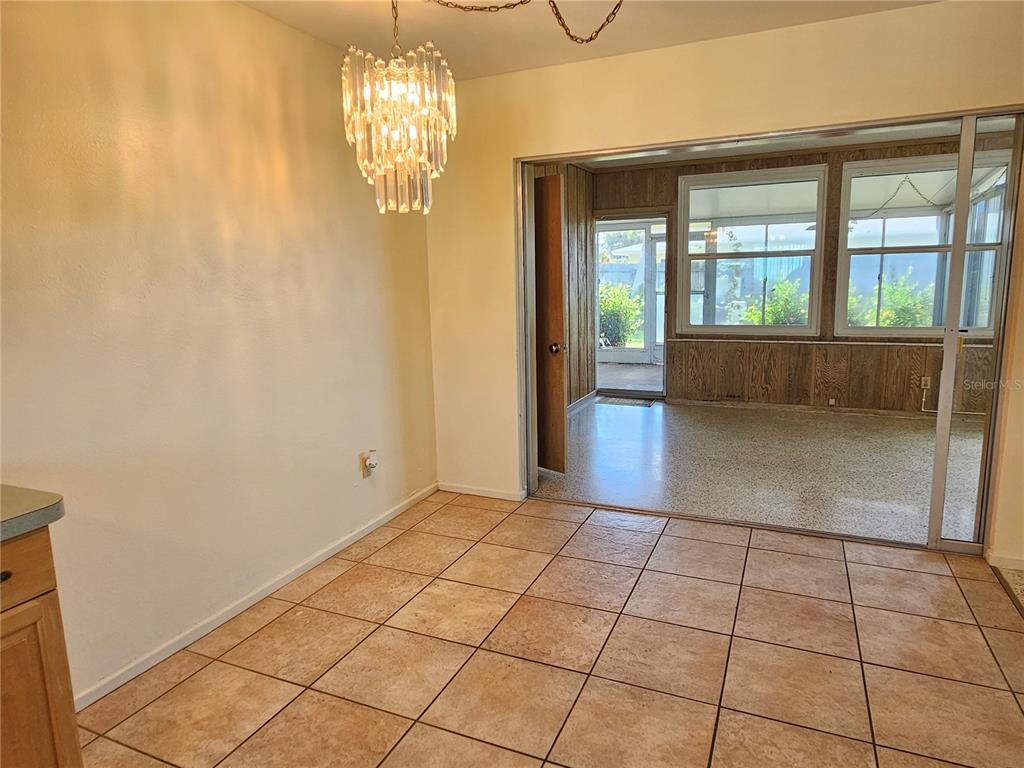 264 Glen Oak Road Venice, FL 34293 - Photo 11 of 40 Gallery Image 11