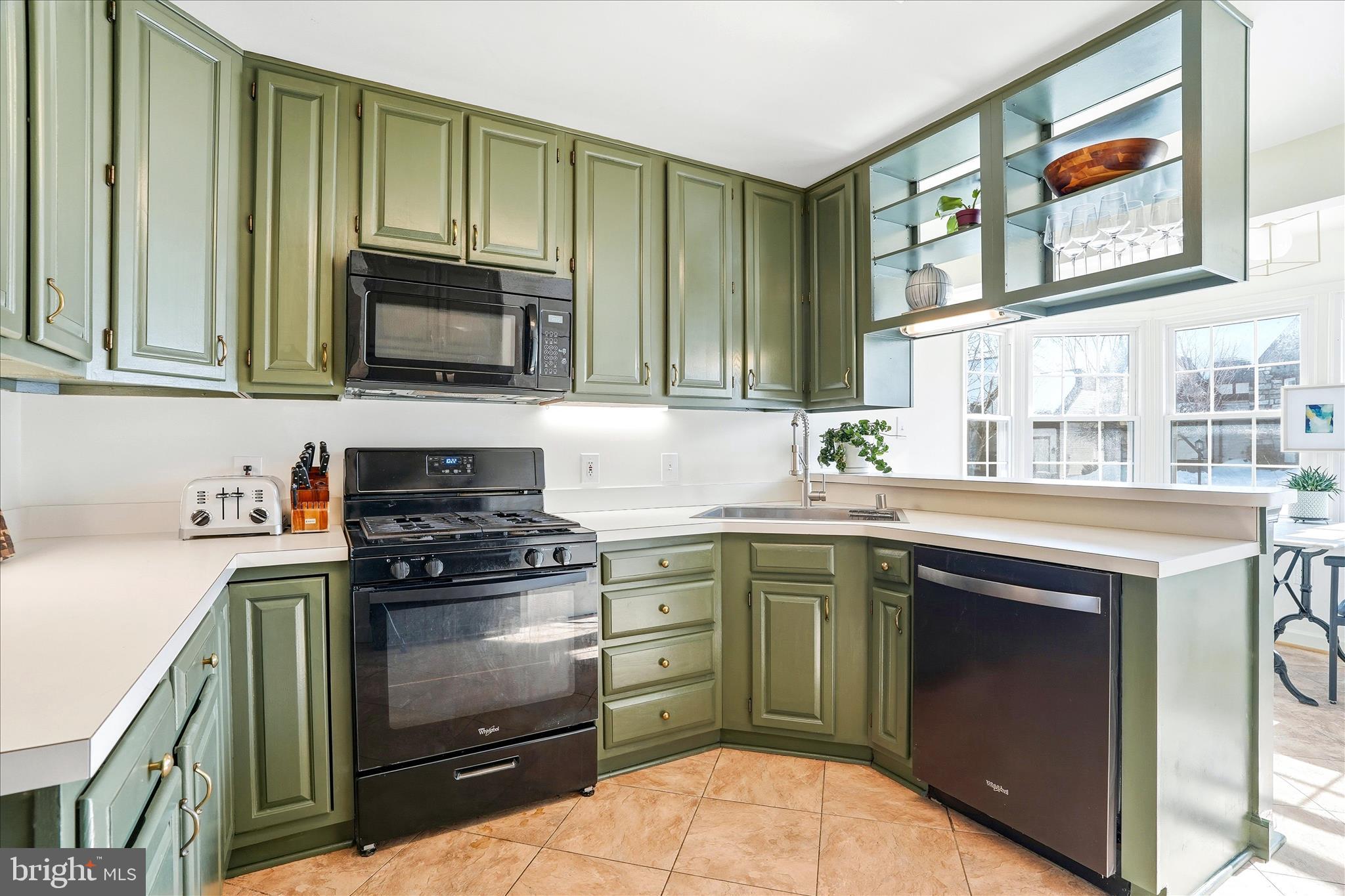 2379 Bear Den Road Frederick, MD 21701 - Photo 19 of 64 Kitchen